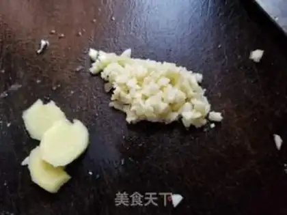 Make Fish cakes and bitter melons step 3