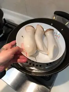 Make Apricot mushroom step 2