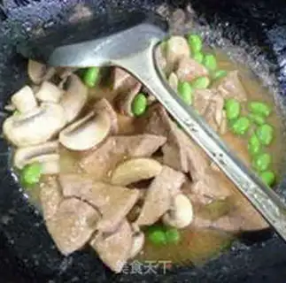 Make Soybean mushrooms fried pork liver step 13
