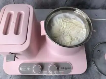 Make Onion noodles step 9