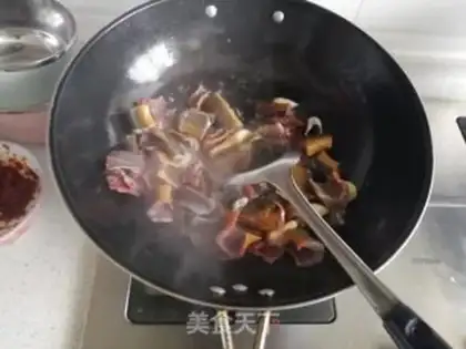 Make Garlic is burning yellow step 4