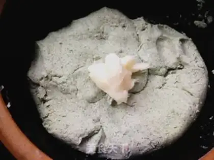 Make The pine balls, the yellow pack step 15