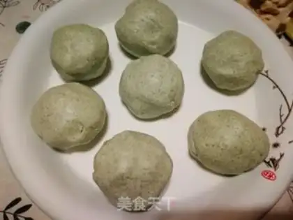 Make The pine balls, the yellow pack step 17