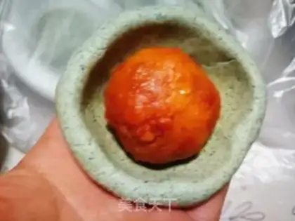 Make The pine balls, the yellow pack step 19
