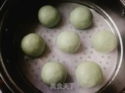 Make The pine balls, the yellow pack step 22