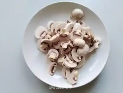 Make The mushrooms are burning the noodles step 2