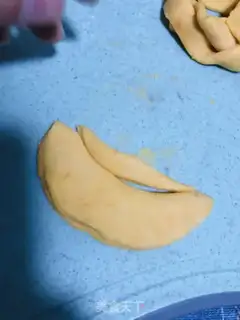 Make Potato buns step 6