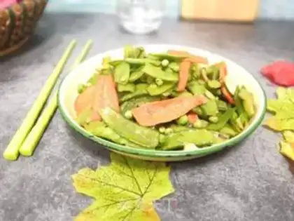 Make Carrot. Dutch beans step 4
