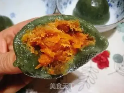 Make The pine balls, the yellow pack step 26