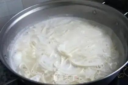Make Hot noodle buns step 2