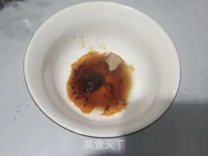 Make Spam and egg noodles step 1