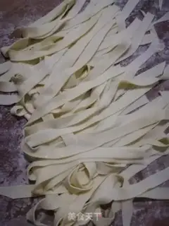 Make violet mushroom noodles step 3