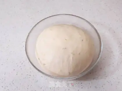 Make Onion meat pine bun step 6