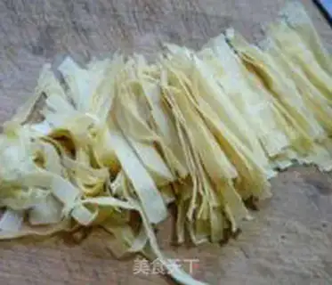 Make Shrimp skins, radish step 6
