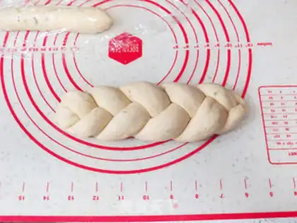 Make Onion meat pine bun step 19