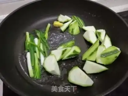Make Onion meat pine bun step 23