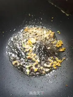 Make Strawberry mango sandwiches step 5