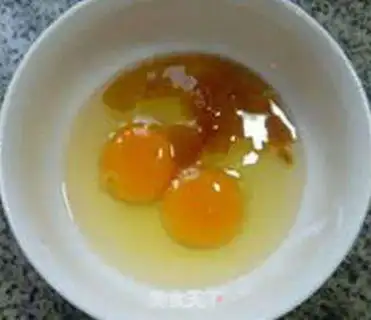 Make Mocked and fried eggs step 2