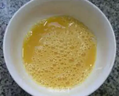 Make Mocked and fried eggs step 3