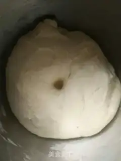 Make Ham sausage pizza step 2