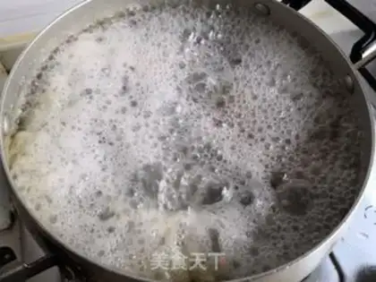 Make Tomato tail soup step 1
