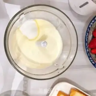 Make Fruit sandwich step 2