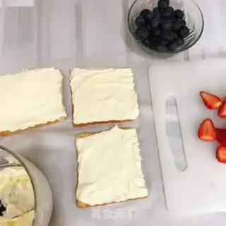 Make Fruit sandwich step 5