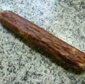 Make Spicy sausage for radish step 1