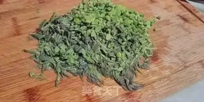 Make Sprouts and eggs step 4