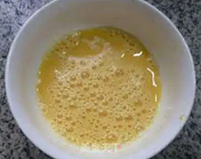 Make Salted eggs, fried step 3