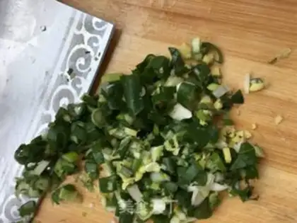 Make Noodle gravy step 18