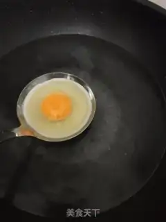 Make Cream steak egg noodles step 1