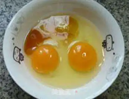 Make Ham sausages, spree eggs step 3