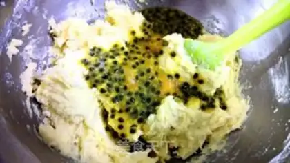 Make A pound cake of clot nuts step 3