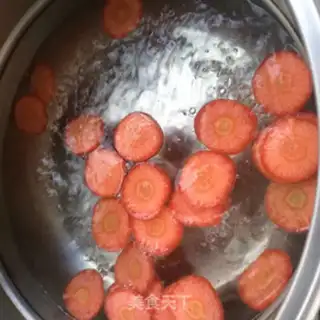 Make Carrot oatmeal step 1