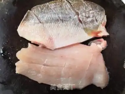 Make Fried bass step 1