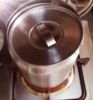 Make Lotus peanut chicken soup step 2