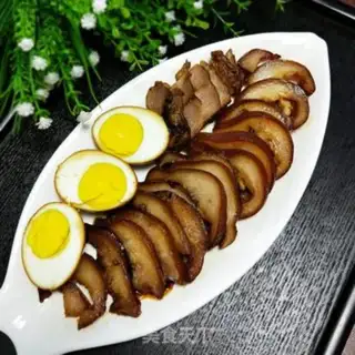 Make Pork head and eggs step 10