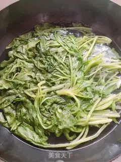Make Spicy spinach step 0