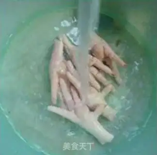Make Blackwood, peanut and rice claws step 3
