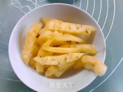 Make Pineapple for noodles step 2