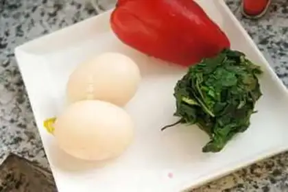 Make Scrambled eggs step 2