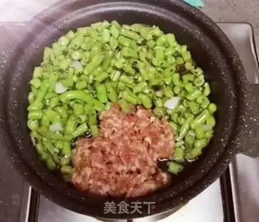 Make Sprouts and gravy step 2