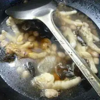 Make Blackwood, peanut and rice claws step 9