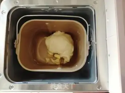 Make Spaghetti bread step 1