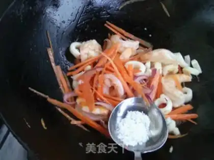 Make Seafood rice powder step 8