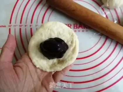 Make Spaghetti bread step 4