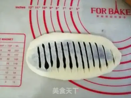 Make Spaghetti bread step 7