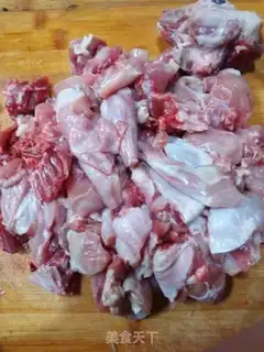 Make Rabbit radish soup step 1