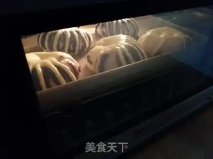 Make Spaghetti bread step 10